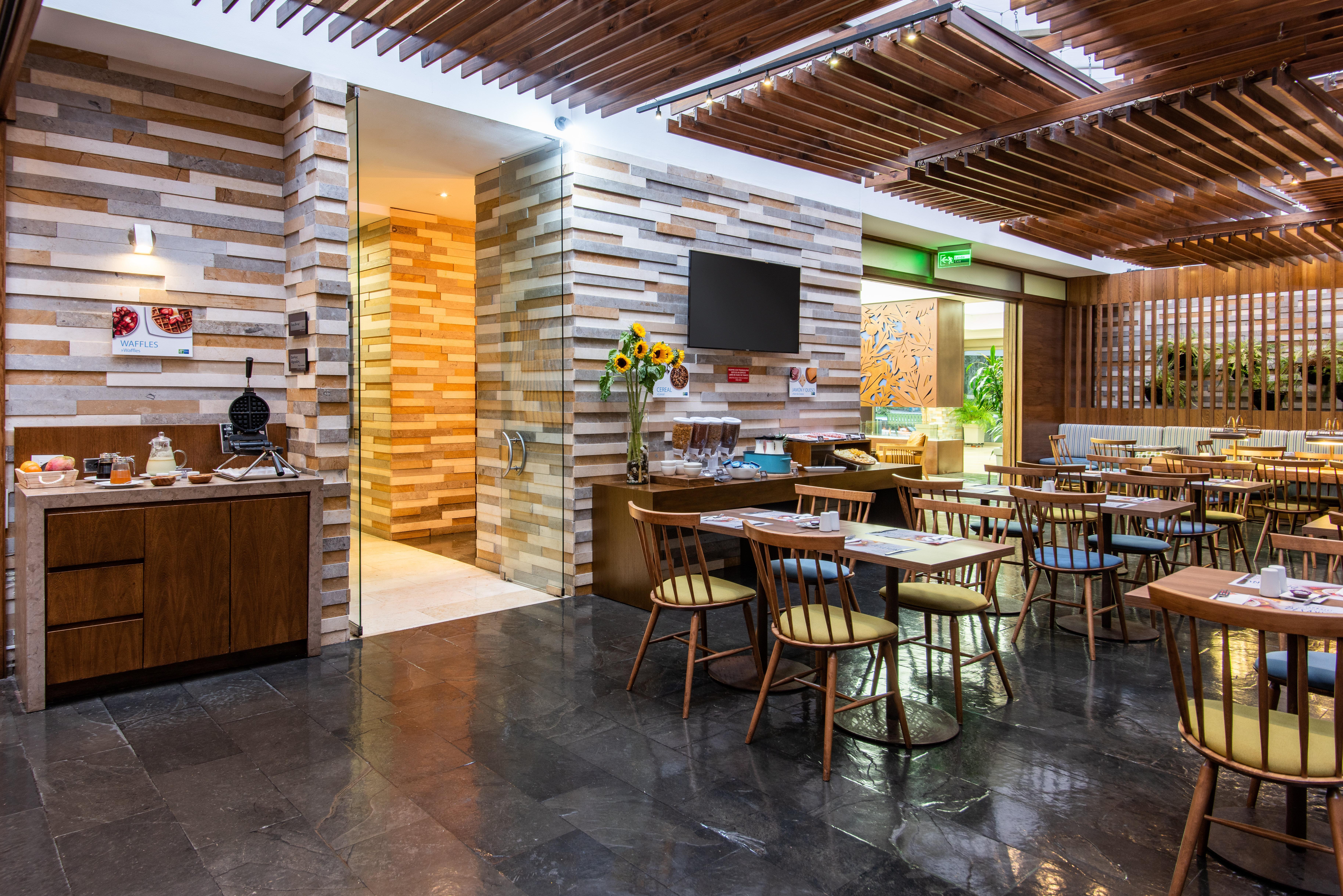 Holiday Inn Express Bogota - Parque La 93 By Ihg Екстериор снимка